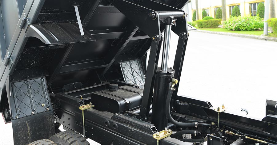 Hệ thống nâng hạ thủy lực của xe ZB240D