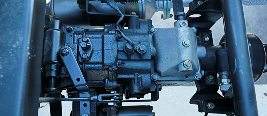 Xe dùng nhiên liệu dầu diesel 4 với xy lanh 4 kỳ thẳng hàng, tăng áp, làm mát bằng nước
