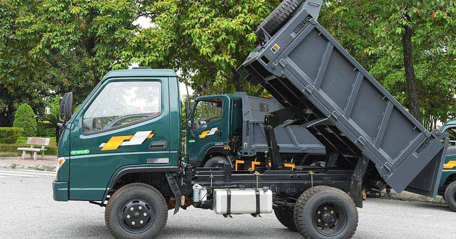Trang bị hệ thống nâng hạ thủy lực vân hành rất êm