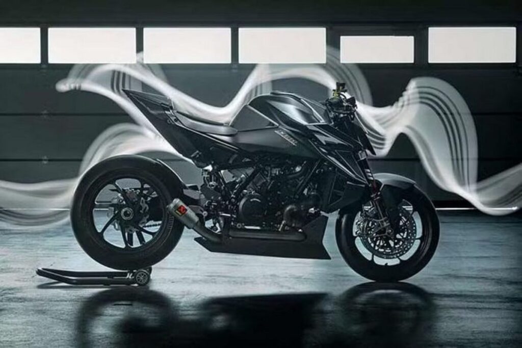 KTM ra mắt siêu naked-bike 1390 Super Duke RR Track phiên bản giới hạn