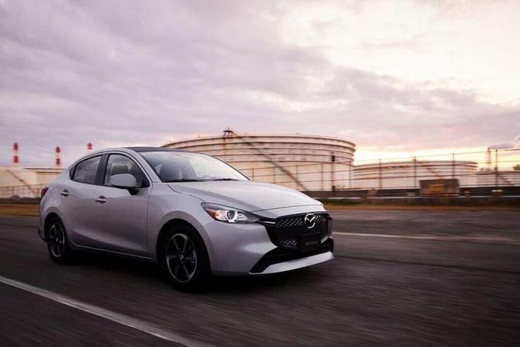 Giá xe Mazda2 2026: Lăn bánh và thông số tháng 5/2026
