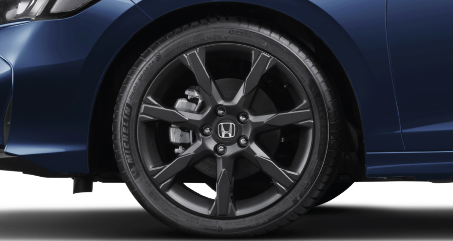 La-zăng 18 inch với lốp Michelin Pilot Sport 5 Honda Civic e:HEV RS