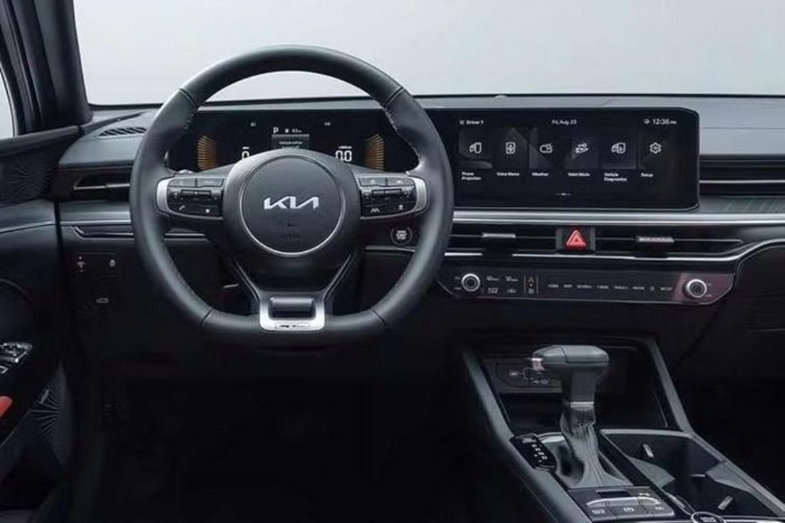 Kia K5 2027 hé lộ động cơ hybrid mới và nhiều công nghệ cao cấp