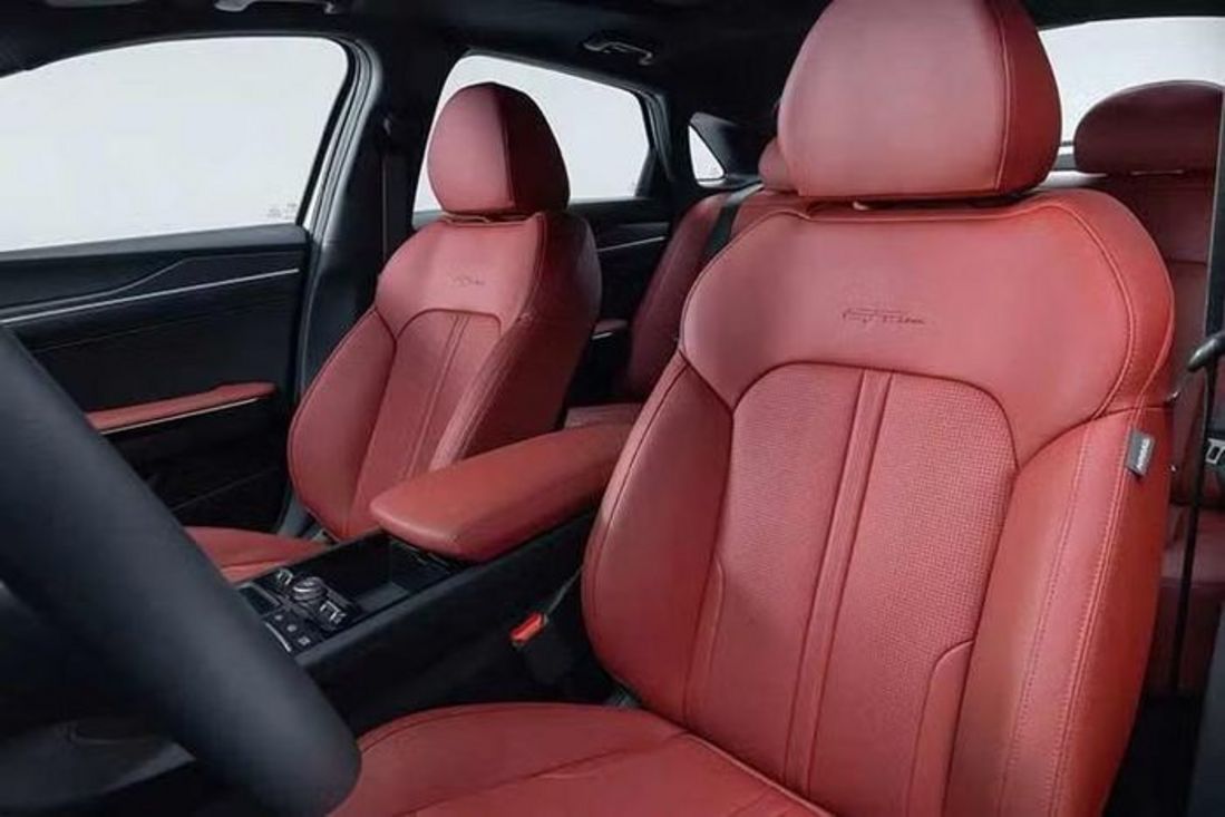 Kia K5 2027 hé lộ động cơ hybrid mới và nhiều công nghệ cao cấp