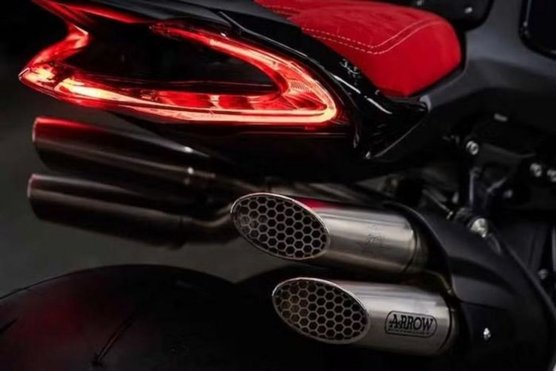 Siêu môtô MV Agusta Brutale 1000 ABT có giá hơn 1,2 tỷ
