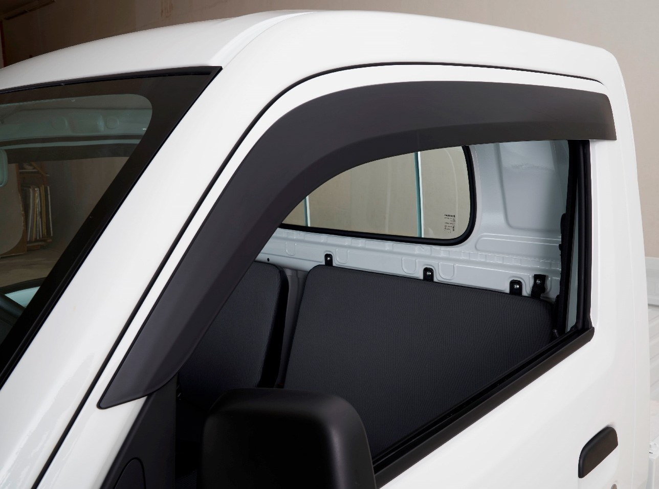 Vè che mưa trên cửa kính Suzuki Super Carry Pro
