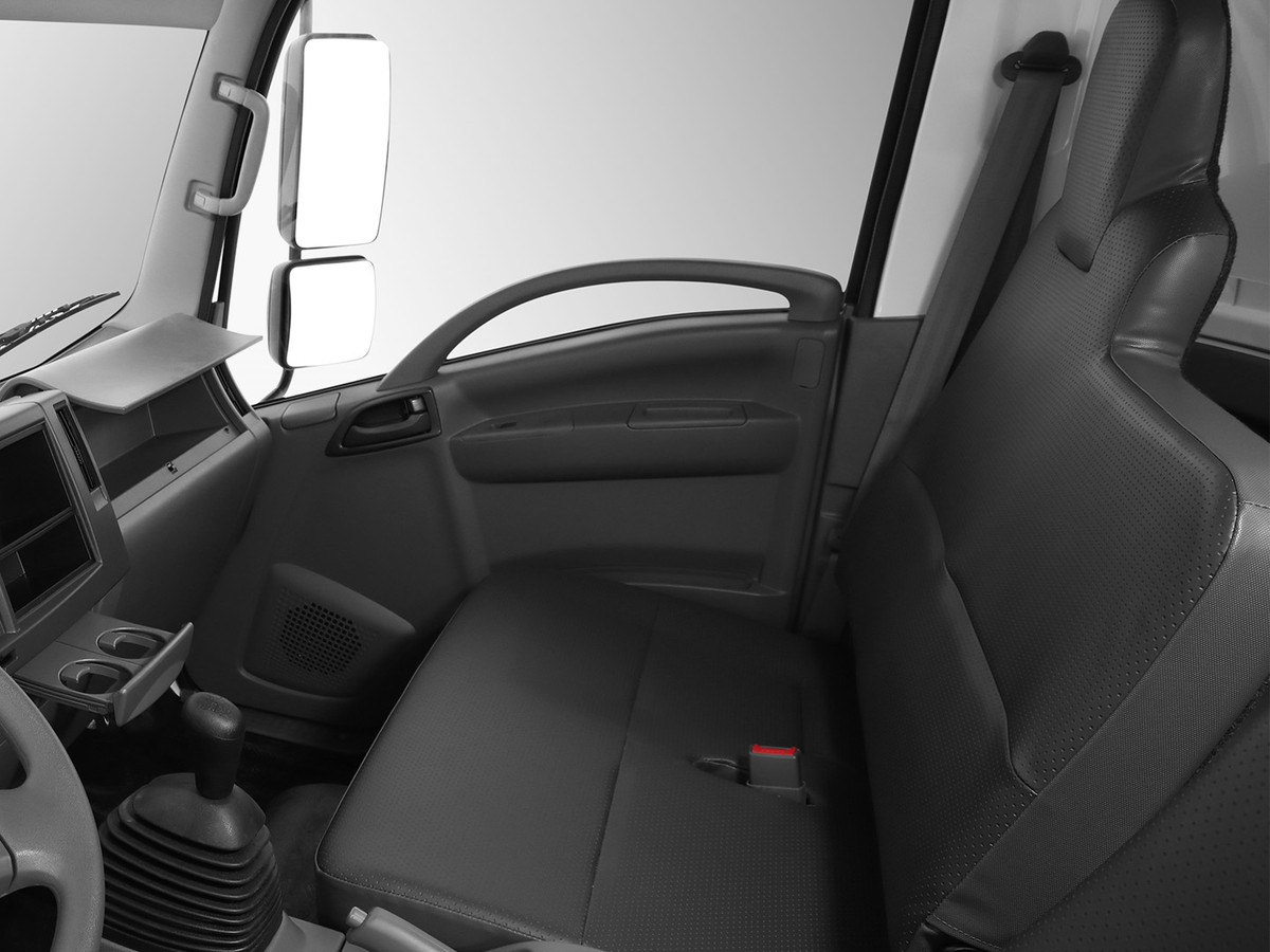 Ghế ngồi trong cabin xe tải Isuzu N-Series