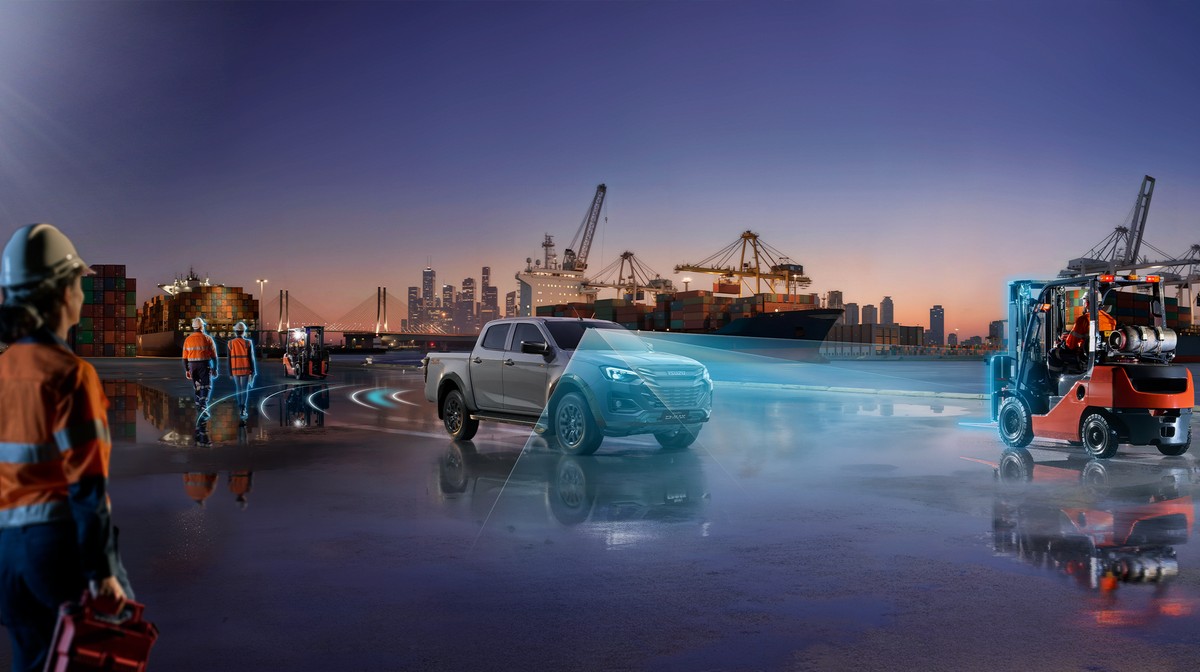 Isuzu D-Max Type Z minh họa hệ thống hỗ trợ người lái