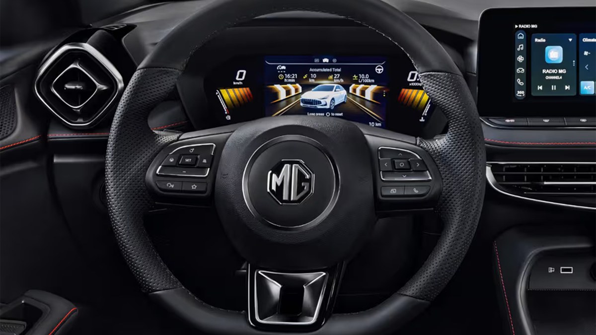 Vô-lăng chữ D và đồng hồ số của MG GT