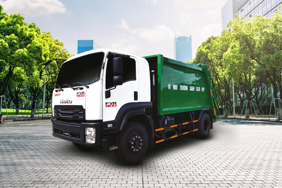 Xe chở rác Isuzu trong khu đô thị